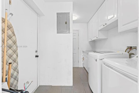 House in Fort Lauderdale, Florida 2 bedrooms, 78.97 sq.m. № 2045498 - photo 16