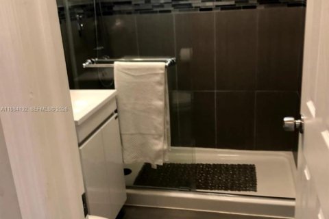 Villa ou maison à louer à Fort Lauderdale, Floride: 2 chambres, 78.97 m2 № 2045498 - photo 5