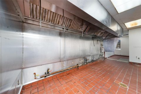 Commercial property in Orlando, Florida 292.64 sq.m. № 2108467 - photo 14