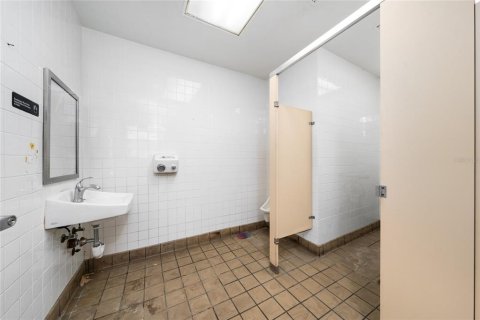 Commercial property in Orlando, Florida 292.64 sq.m. № 2108467 - photo 30