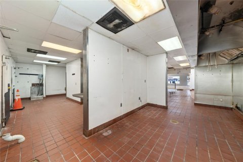 Commercial property in Orlando, Florida 292.64 sq.m. № 2108467 - photo 26