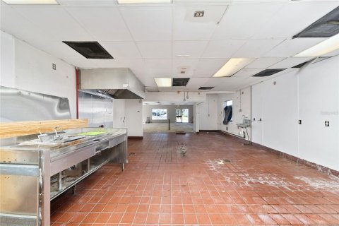 Commercial property in Orlando, Florida 292.64 sq.m. № 2108467 - photo 13