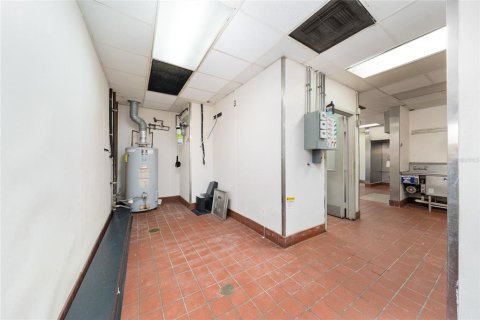 Commercial property in Orlando, Florida 292.64 sq.m. № 2108467 - photo 24