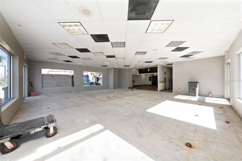 Commercial property in Orlando, Florida 292.64 sq.m. № 2108467 - photo 9
