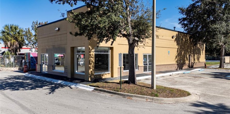 Commercial property in Orlando, Florida 292.64 sq.m. № 2108467