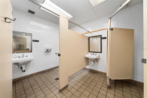 Commercial property in Orlando, Florida 292.64 sq.m. № 2108467 - photo 29