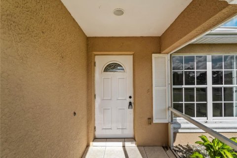 House in Lehigh Acres, Florida 3 bedrooms, 118.17 sq.m. № 2217540 - photo 6