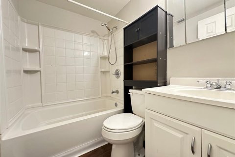 House in Saint Petersburg, Florida 2 bedrooms, 62.43 sq.m. № 2210391 - photo 7