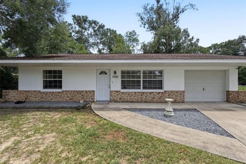 House in Crystal River, Florida 2 bedrooms, 104.42 sq.m. № 2285617