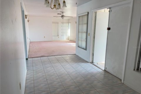 Villa ou maison à vendre à Rotonda, Floride: 3 chambres, 157.38 m2 № 1518307 - photo 2