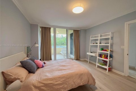 Condominio en alquiler en Key Biscayne, Florida, 3 dormitorios, 274.06 m2 № 1728319 - foto 14