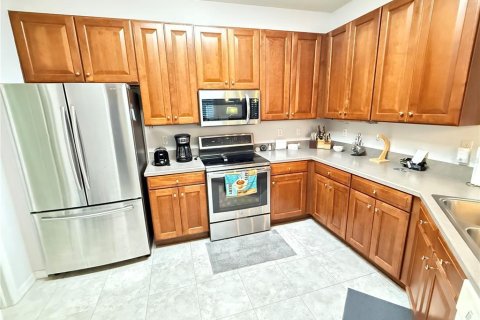 Copropriété à louer à Sun City Center, Floride: 2 chambres, 127.83 m2 № 2413813 - photo 6