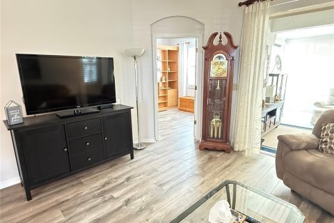 Copropriété à louer à Sun City Center, Floride: 2 chambres, 127.83 m2 № 2413813 - photo 13