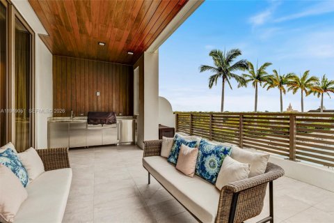 Снять в аренду кондоминиум в Корал-Гейблс, Флорида 3 спальни, 233.18м2, № 2004858 - фото 14