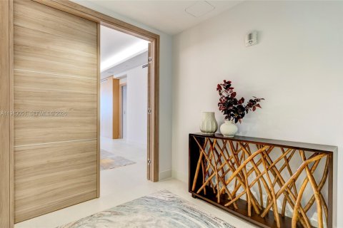 Кондоминиум с 3 спальнями в Корал-Гейблс, Флорида № 2004858