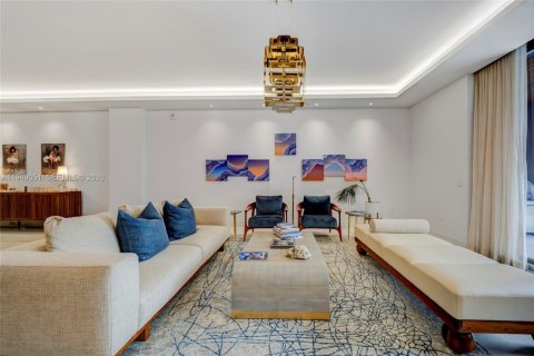 Снять в аренду кондоминиум в Корал-Гейблс, Флорида 3 спальни, 233.18м2, № 2004858 - фото 4