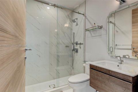 Снять в аренду кондоминиум в Корал-Гейблс, Флорида 3 спальни, 233.18м2, № 2004858 - фото 19