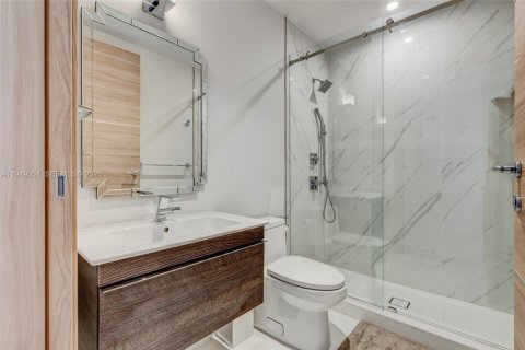 Снять в аренду кондоминиум в Корал-Гейблс, Флорида 3 спальни, 233.18м2, № 2004858 - фото 22