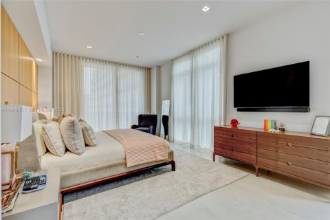 Снять в аренду кондоминиум в Корал-Гейблс, Флорида 3 спальни, 233.18м2, № 2004858 - фото 15