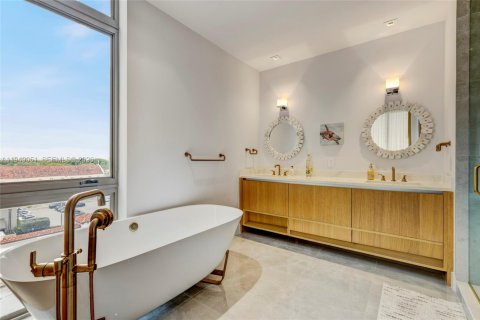 Снять в аренду кондоминиум в Корал-Гейблс, Флорида 3 спальни, 233.18м2, № 2004858 - фото 16