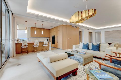 Снять в аренду кондоминиум в Корал-Гейблс, Флорида 3 спальни, 233.18м2, № 2004858 - фото 6