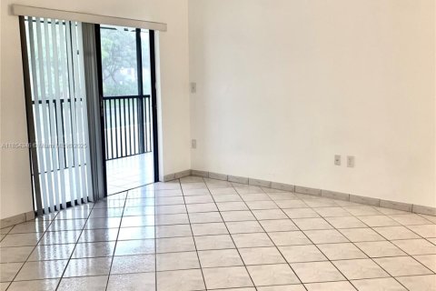 Condominio en venta en Miami, Florida, 3 dormitorios, 98.94 m2 № 1877953 - foto 19