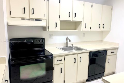Condominio en venta en Miami, Florida, 3 dormitorios, 98.94 m2 № 1877953 - foto 3