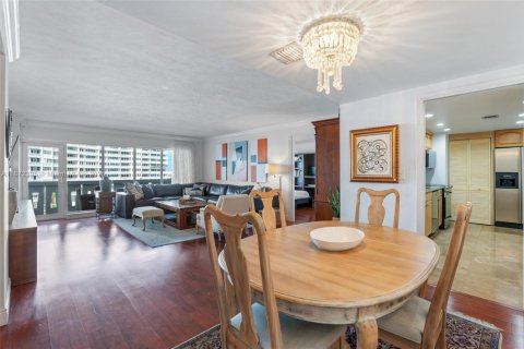 Condominio en venta en Fort Lauderdale, Florida, 3 dormitorios, 200.76 m2 № 1924137 - foto 3