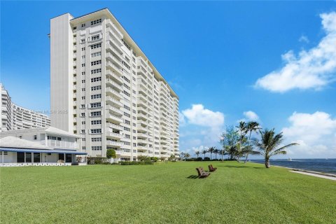 Condominio en venta en Fort Lauderdale, Florida, 3 dormitorios, 200.76 m2 № 1924137 - foto 28