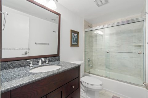 Condominio en venta en Fort Lauderdale, Florida, 3 dormitorios, 200.76 m2 № 1924137 - foto 16