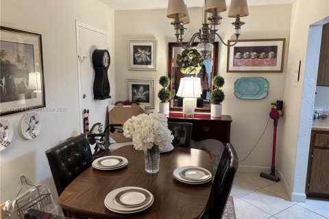 Copropriété à louer à Miami, Floride: 2 chambres, 88.72 m2 № 1735714 - photo 4