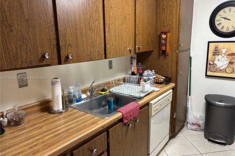 Copropriété à louer à Miami, Floride: 2 chambres, 88.72 m2 № 1735714 - photo 5