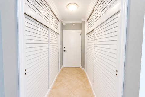 Condo in Fort Lauderdale, Florida, 1 bedroom  № 2180186 - photo 9
