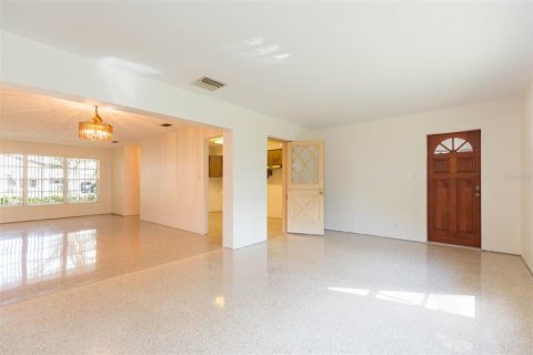 House in Tampa, Florida 3 bedrooms, 142.7 sq.m. № 1511465 - photo 14