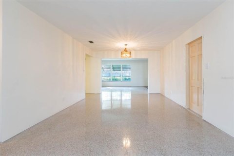 House in Tampa, Florida 3 bedrooms, 142.7 sq.m. № 1511465 - photo 8