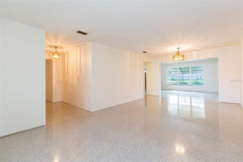 House in Tampa, Florida 3 bedrooms, 142.7 sq.m. № 1511465 - photo 7