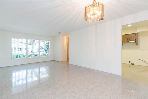 House in Tampa, Florida 3 bedrooms, 142.7 sq.m. № 1511465 - photo 12