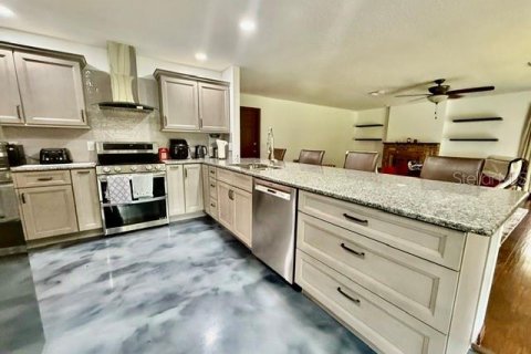 Villa ou maison à louer à DeLand, Floride: 3 chambres, 230.58 m2 № 2096020 - photo 16