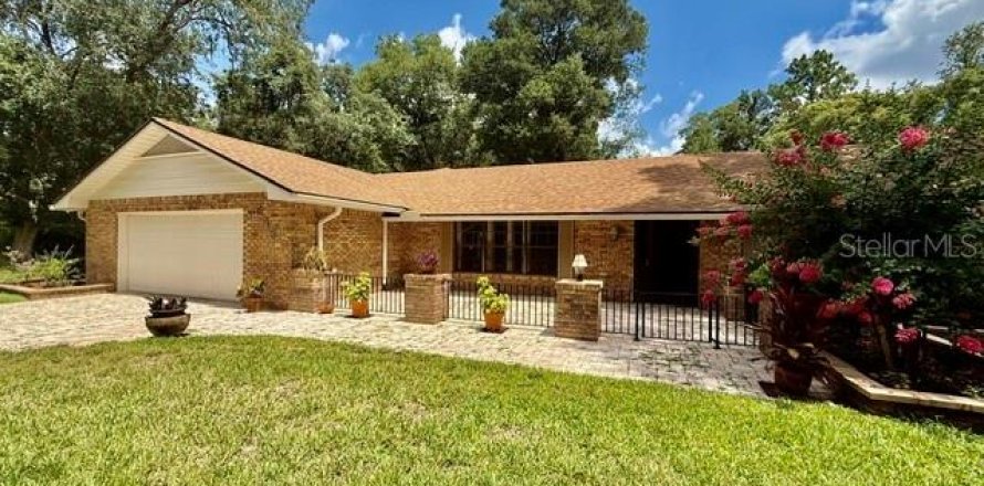 Villa ou maison à DeLand, Floride 3 chambres, 230.58 m2 № 2096020