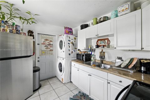 Commercial property in Dania Beach, Florida 236.71 sq.m. № 1939594 - photo 6