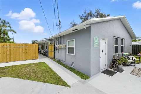 Commercial property in Dania Beach, Florida 236.71 sq.m. № 1939594 - photo 26