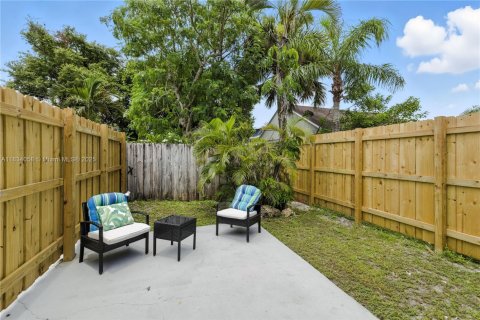 Commercial property in Dania Beach, Florida 236.71 sq.m. № 1939594 - photo 19