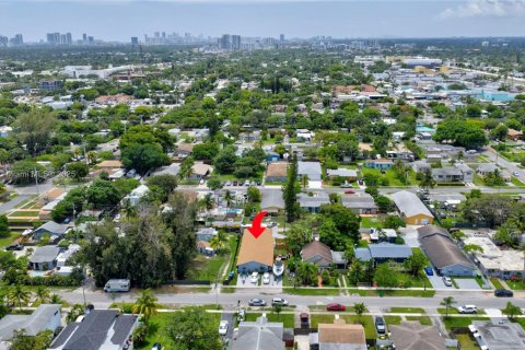 Commercial property in Dania Beach, Florida 236.71 sq.m. № 1939594 - photo 29