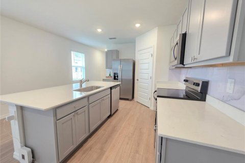 Villa ou maison à louer à Lakeland, Floride: 4 chambres, 154.68 m2 № 2421865 - photo 6