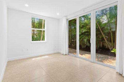 Adosado en venta en Fort Lauderdale, Florida, 2 dormitorios, 151.52 m2 № 2241674 - foto 26