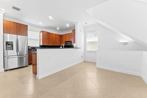 Adosado en venta en Fort Lauderdale, Florida, 2 dormitorios, 151.52 m2 № 2241674 - foto 12
