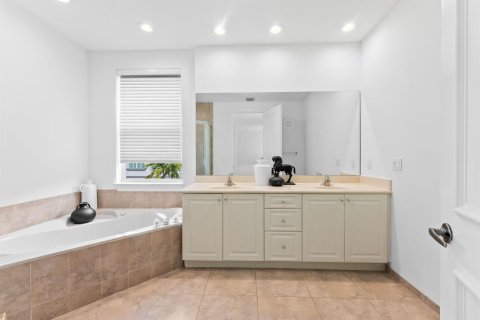 Adosado en venta en Fort Lauderdale, Florida, 2 dormitorios, 151.52 m2 № 2241674 - foto 21