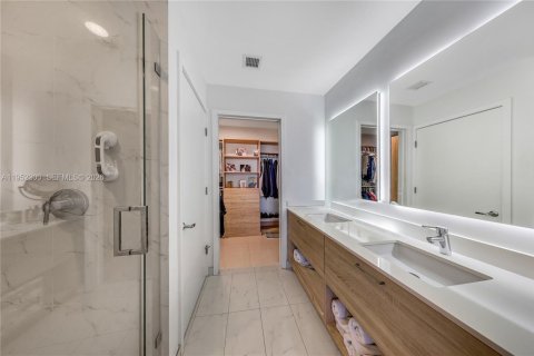 Купить кондоминиум в Норт-Майами-Бич, Флорида 2 спальни, 104.33м2, № 2008686 - фото 16