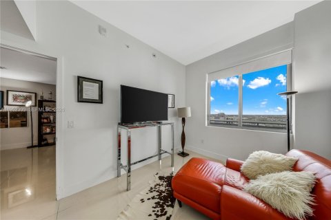 Купить кондоминиум в Норт-Майами-Бич, Флорида 2 спальни, 104.33м2, № 2008686 - фото 17