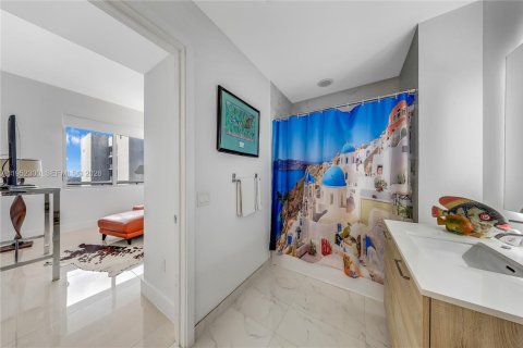 Купить кондоминиум в Норт-Майами-Бич, Флорида 2 спальни, 104.33м2, № 2008686 - фото 20